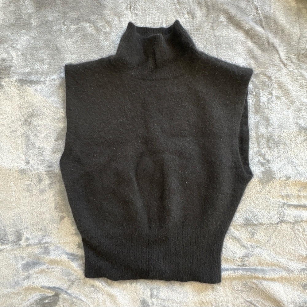 Reformation Medium Arco Cashmere Sleeveless Turtleneck Black